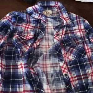 It's a long sleeve shirt